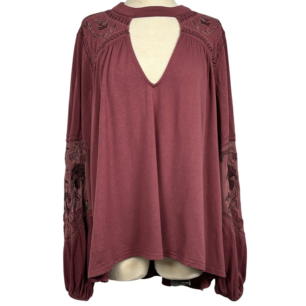 Gimmicks by BKE Boho Embroidered Top Mesh Sleeve Hi Low Mauve Womans Small